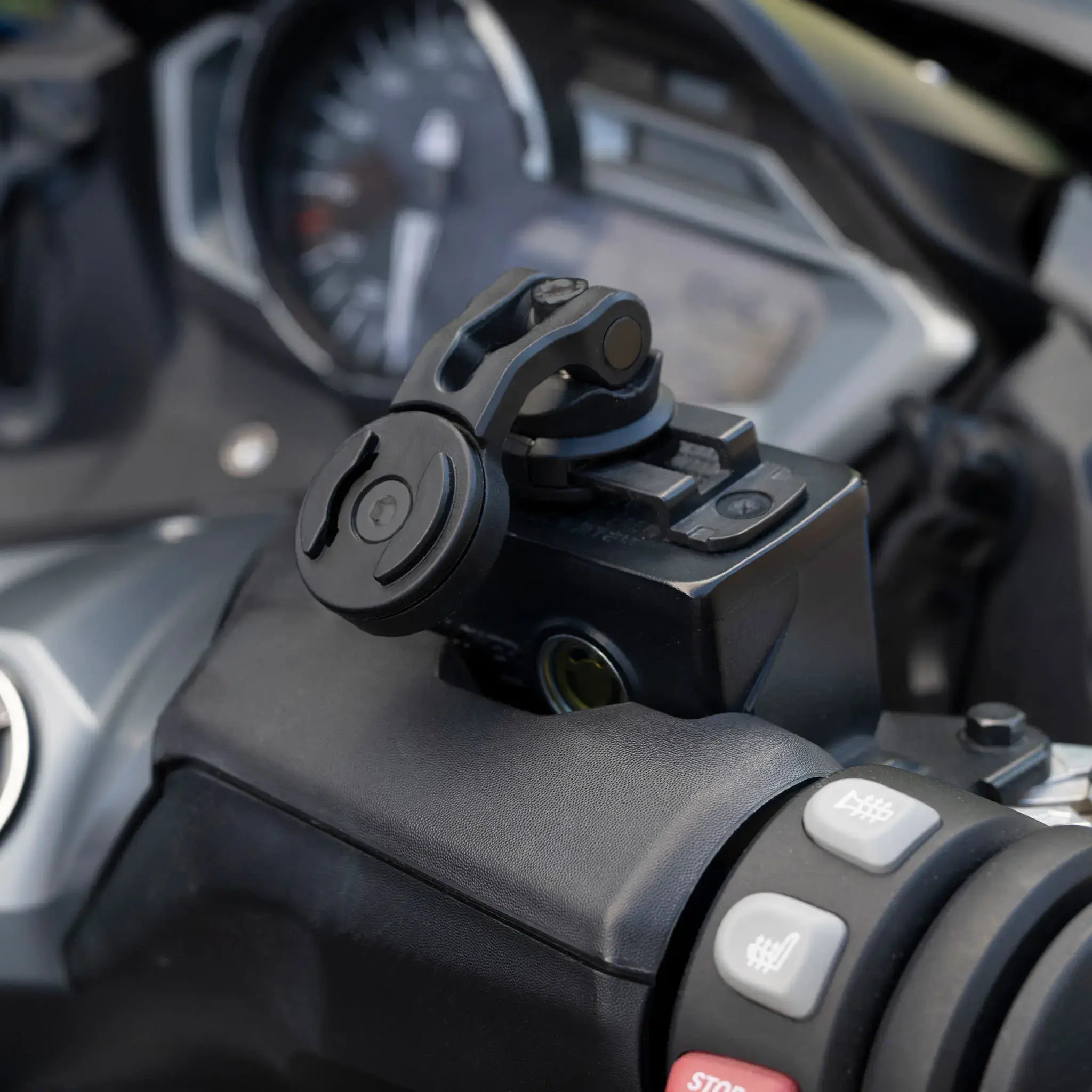 SP Connect Brake Mount support moto scooter frein
