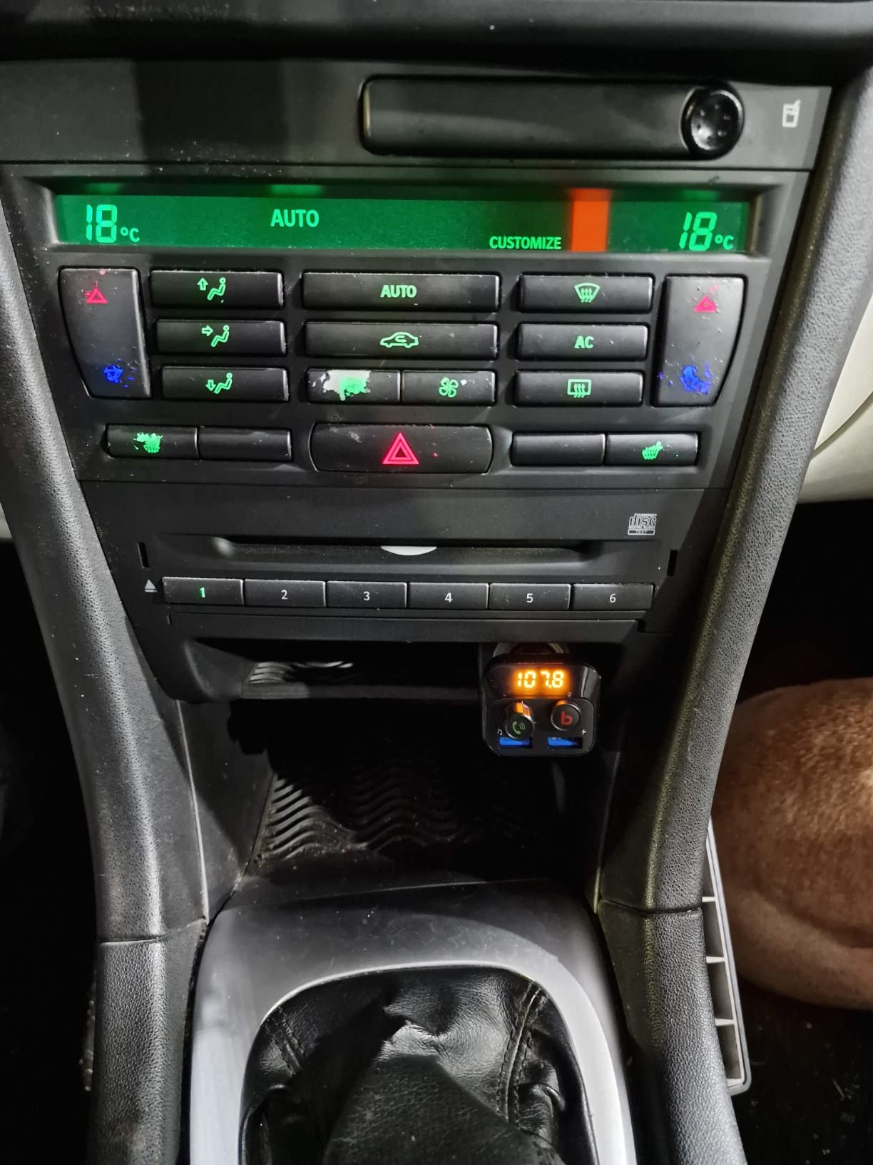 PNI Valentine F250 modulateur FM Bluetooth voiture USB