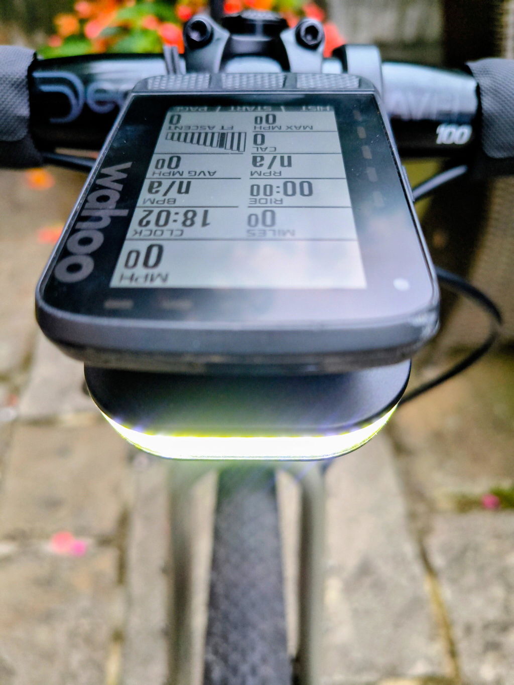 Ravemen FR1100 lampe vélo avant 1100 lumens fixation guidon