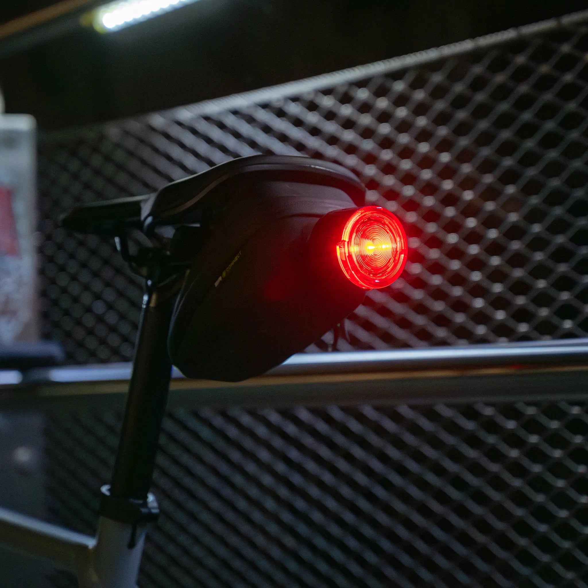 SP Connect Electronics feu arrière vélo LED rouge USB-C