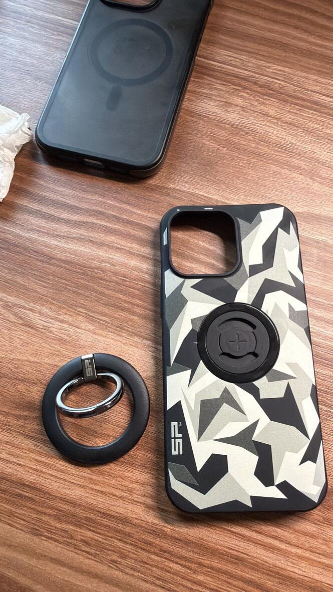 SP Connect Phone Case Geo Camo Olive coque iPhone 16 Pro