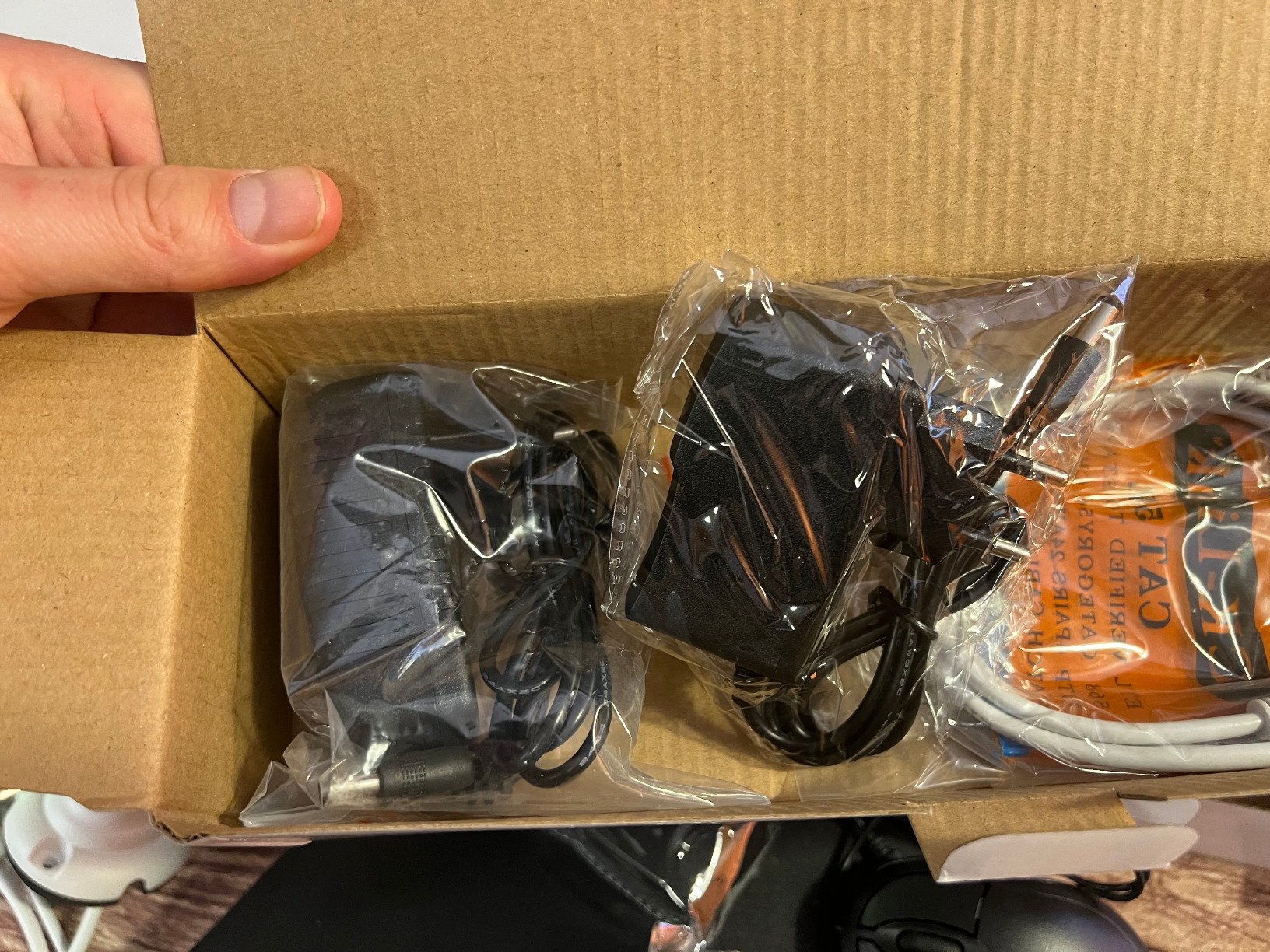 PNI House WiFi550 kit vidéosurveillance 4 caméras NVR 8 canaux