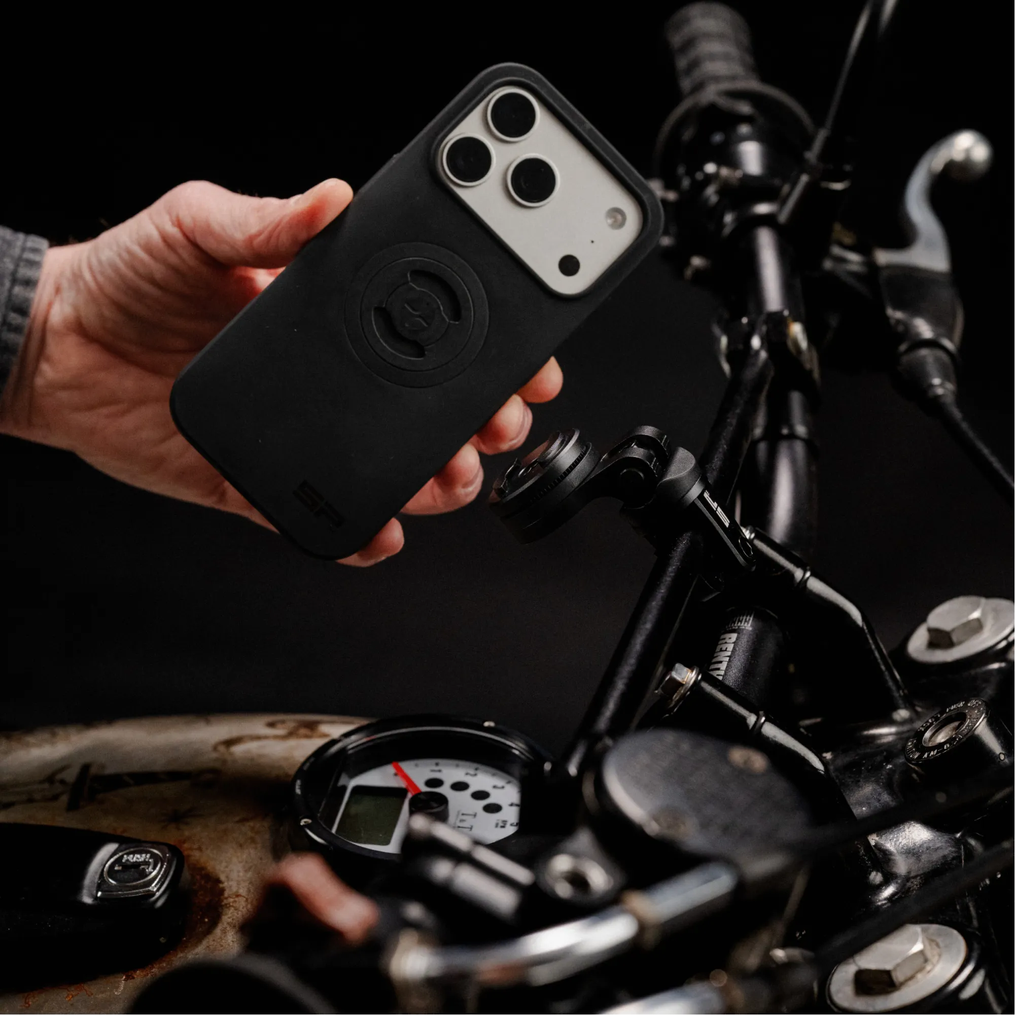 SP Connect Crossbar Mount Pro support guidon moto alu