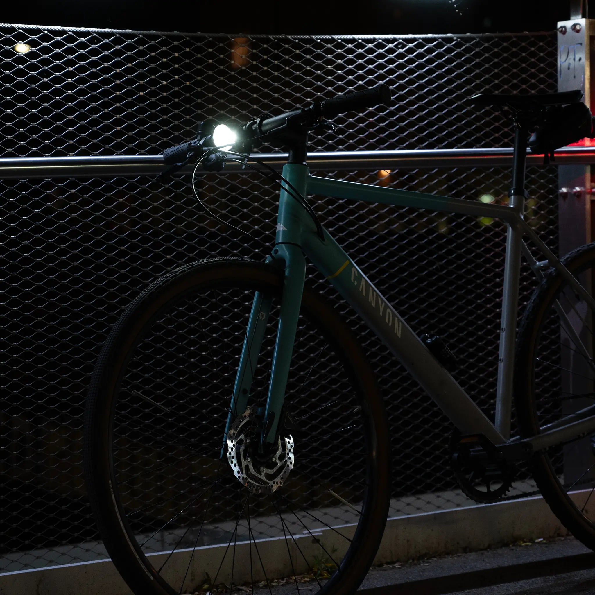 SP Connect Electronics feu avant vélo 270 LED blanc USB-C