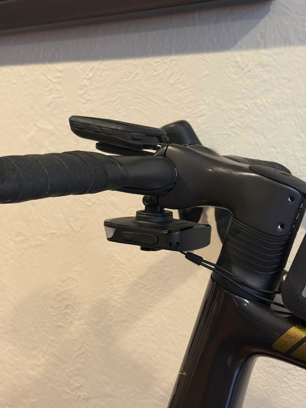 Ravemen FR1500 lampe avant vélo 1500 lumens avec support