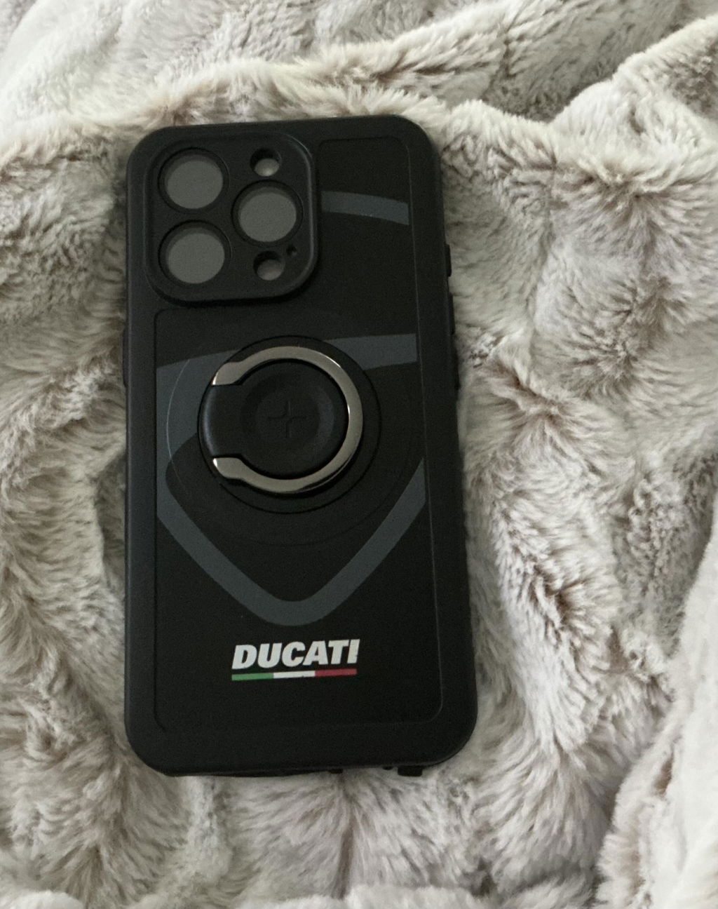 SP Connect Ducati Shield coque iPhone 16 Pro fixation guidon
