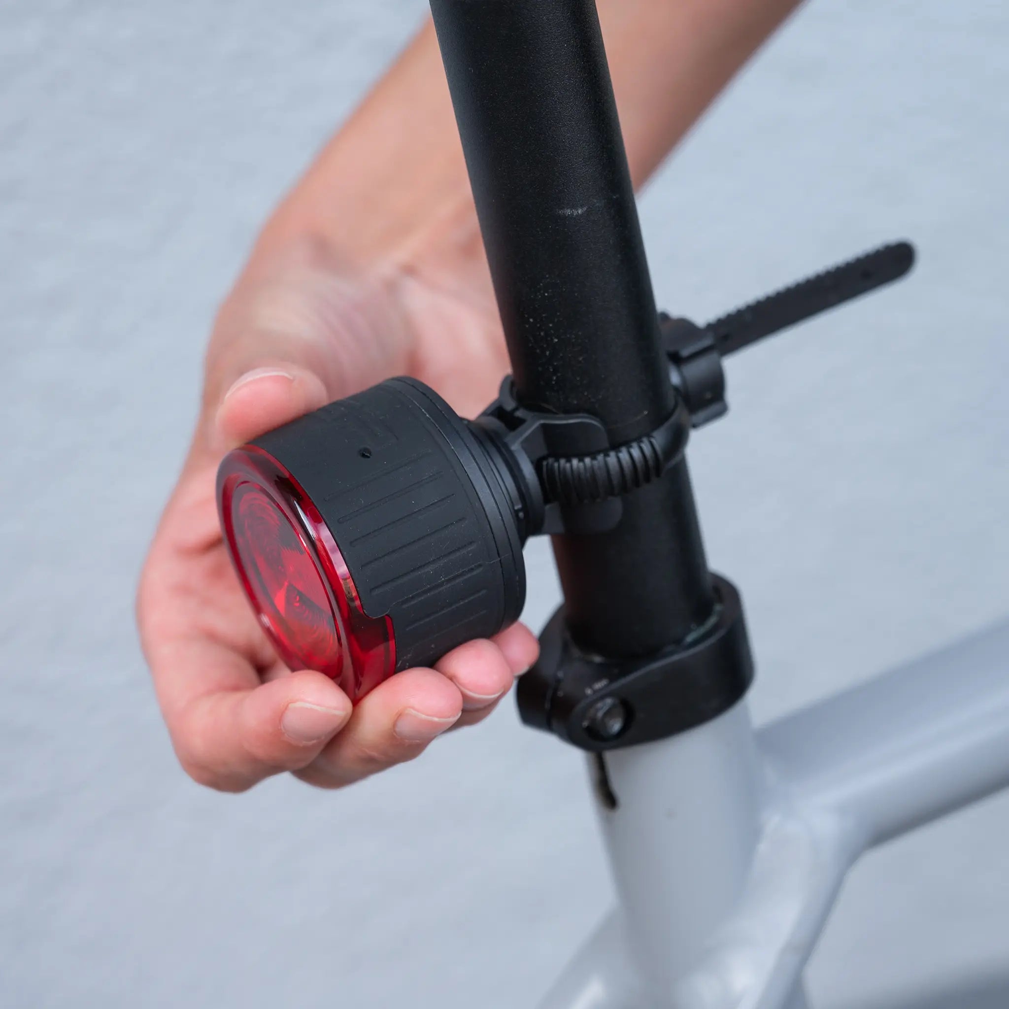 SP Connect Electronics feu arrière vélo LED rouge USB-C