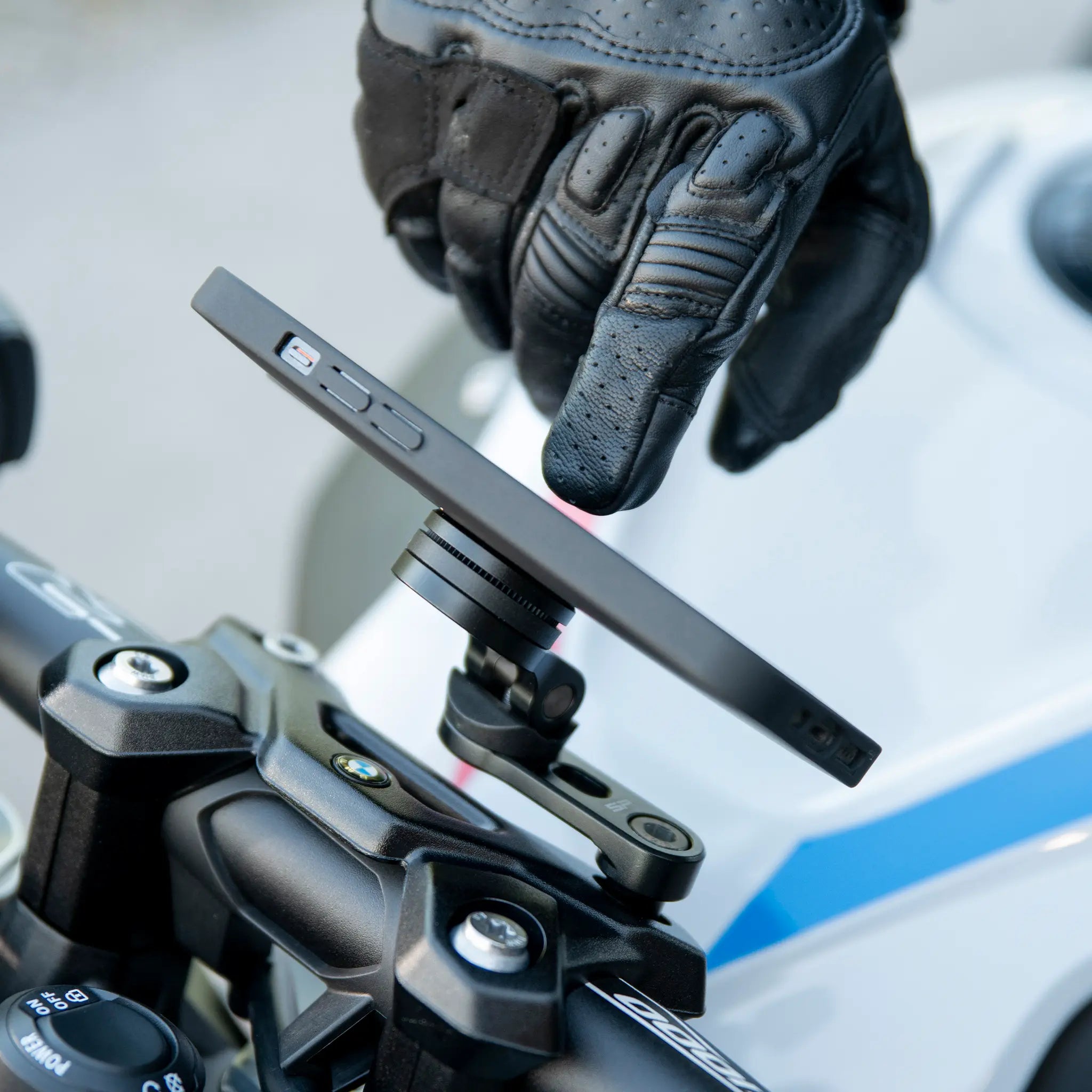 SP Connect Bar Clamp Mount Pro support moto aluminium