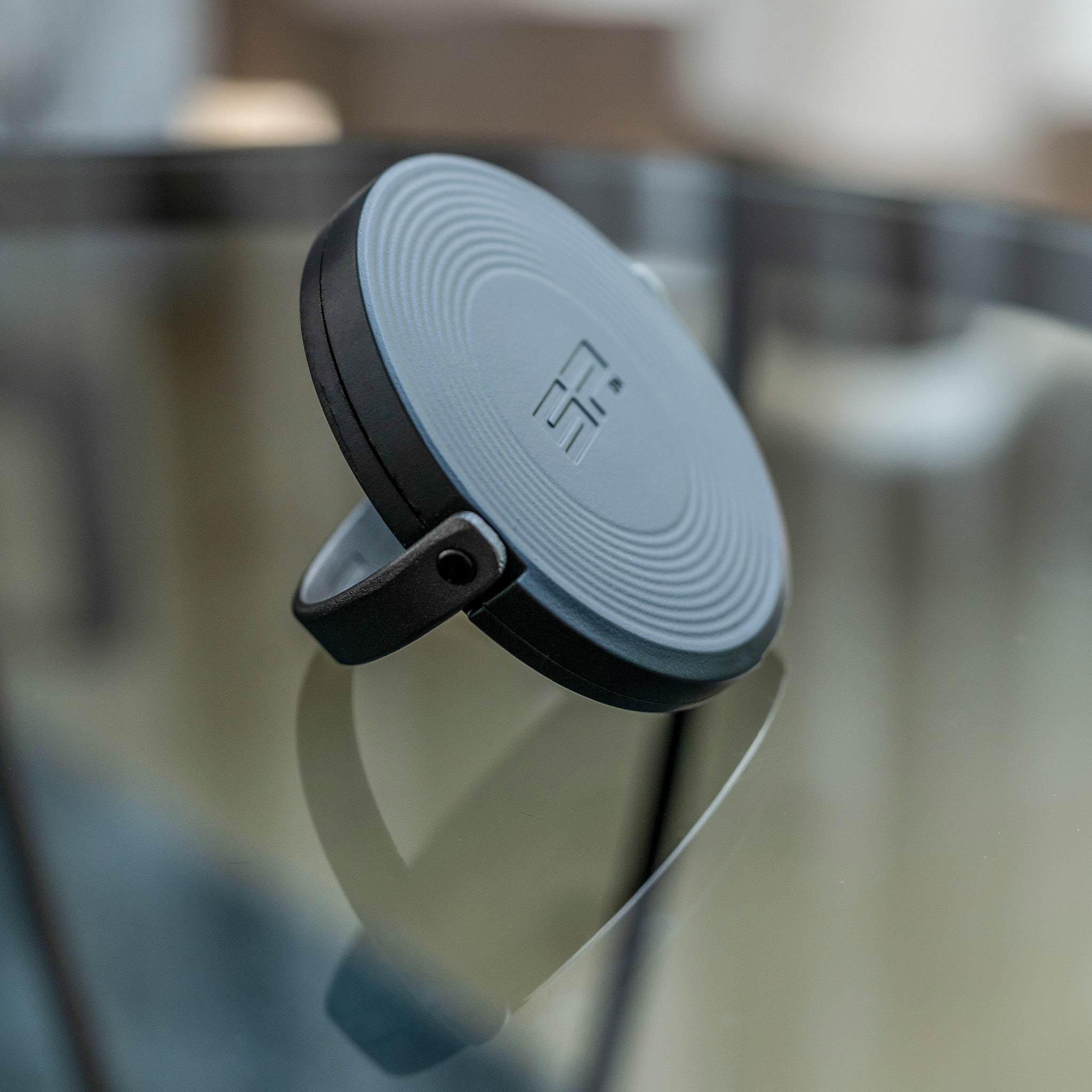 SP Connect Charging Pad chargeur sans fil MagSafe avec support