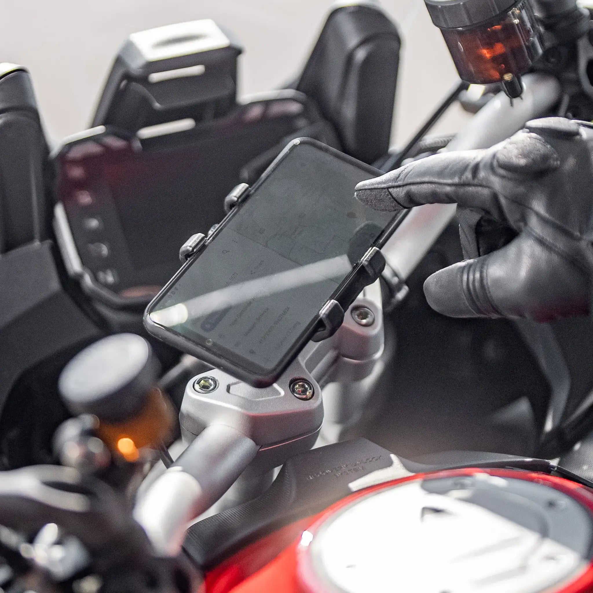 SP Connect Moto Bundle Uni support moto guidon universel