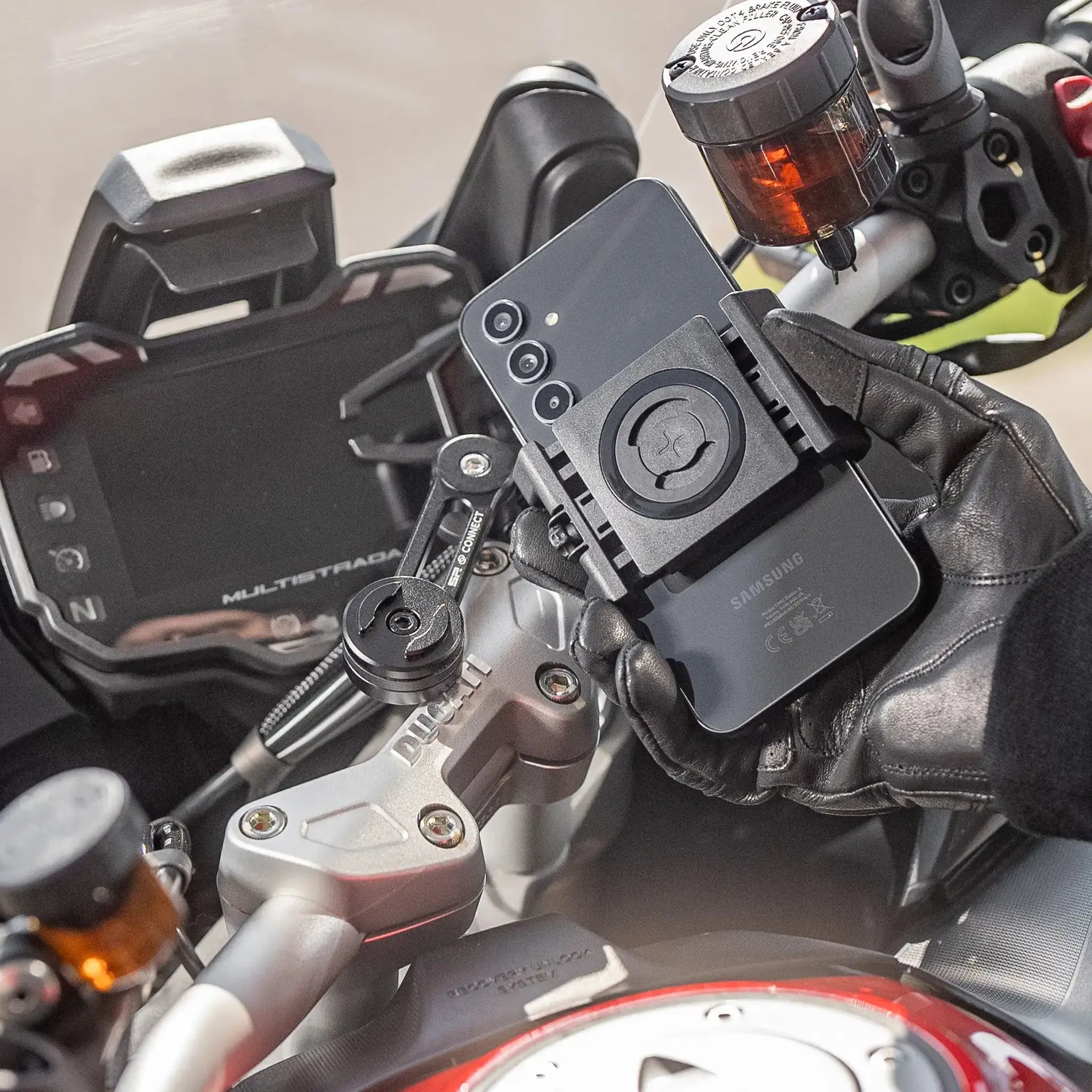 SP Connect Moto Bundle Uni support moto guidon universel