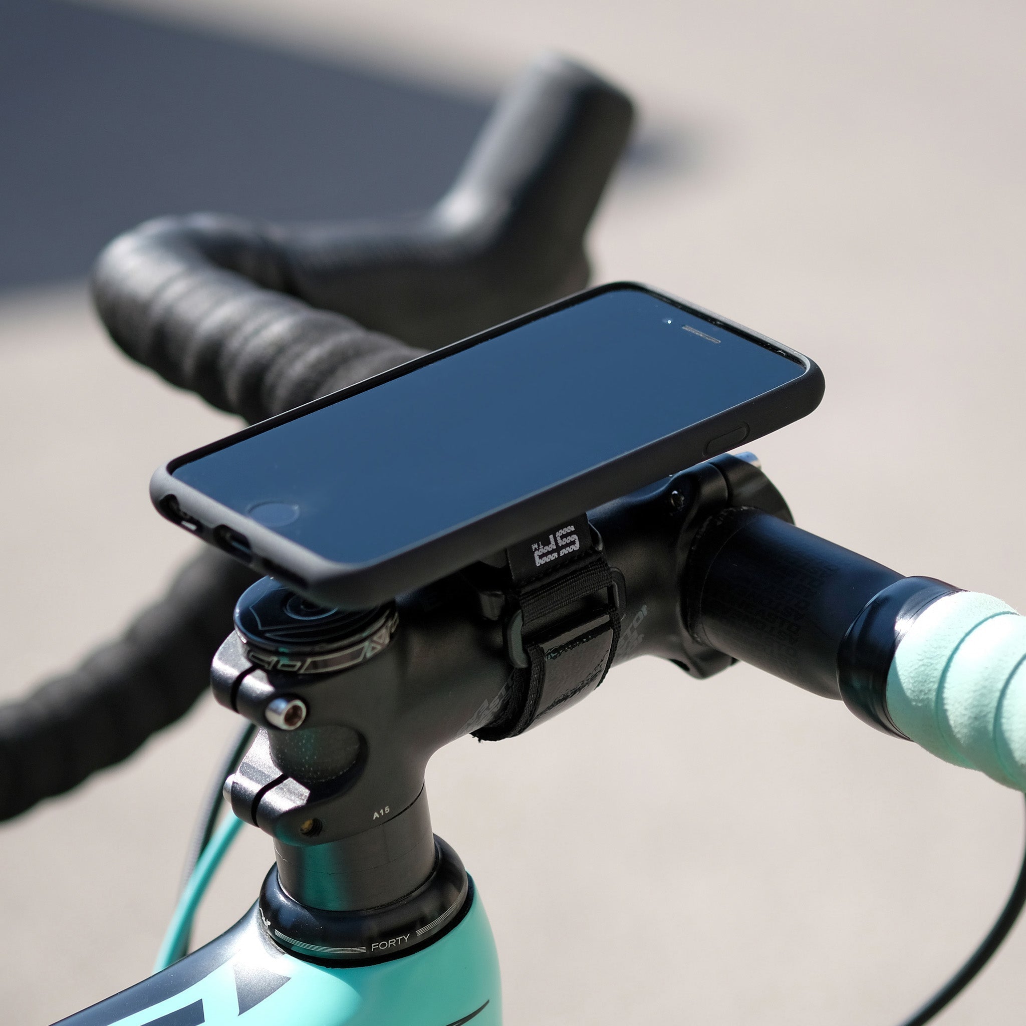 SP Connect Mounts Universal Mount support téléphone vélo moto