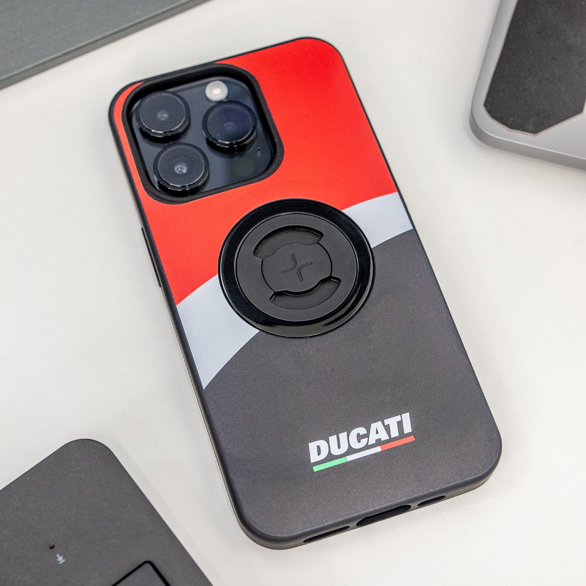 SP Connect Ducati Phone Case coque iPhone 16 Pro Corse