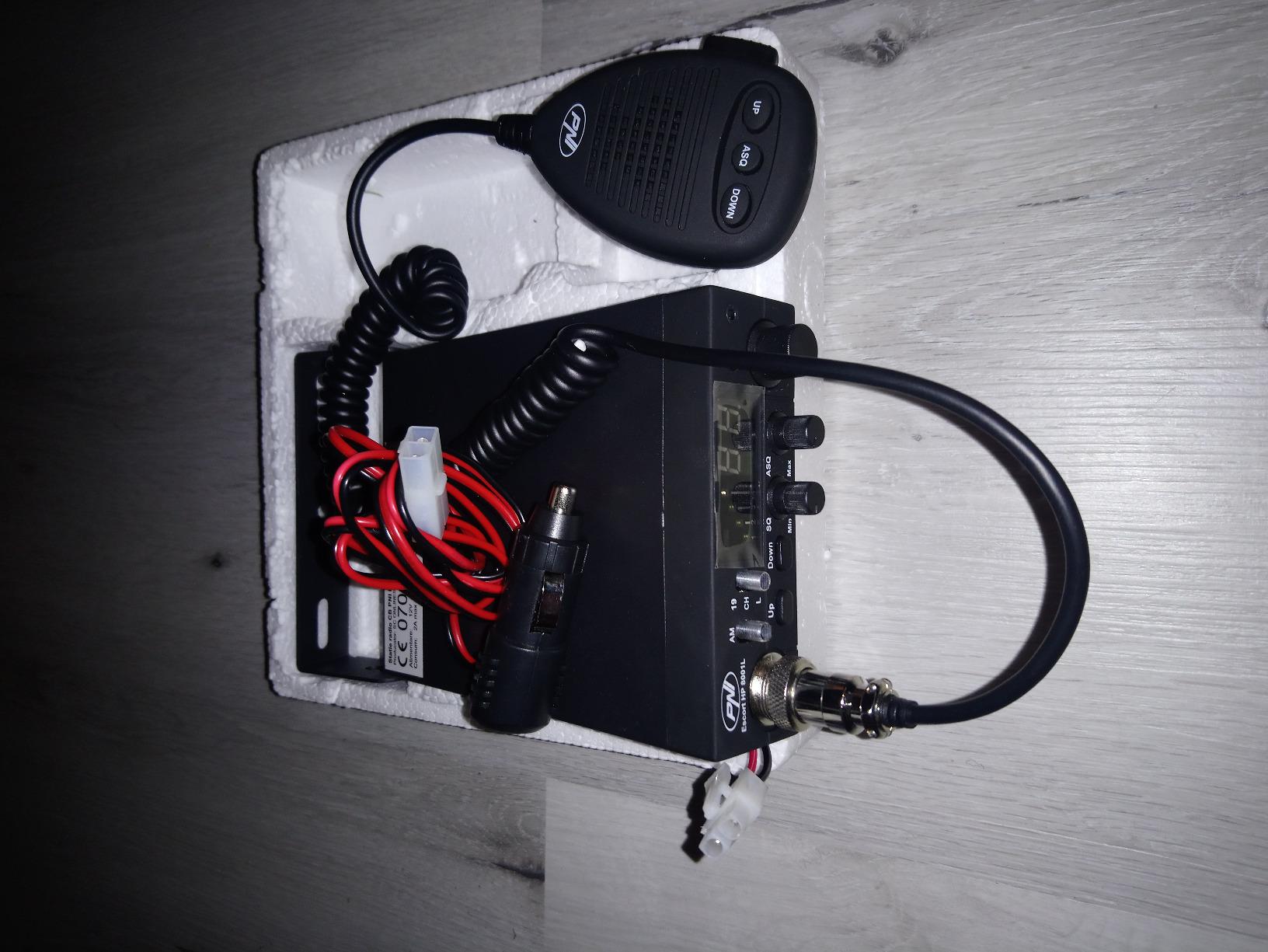 PNI Escort HP 8001L radio CB 4W 40 canaux ASQ + écouteur