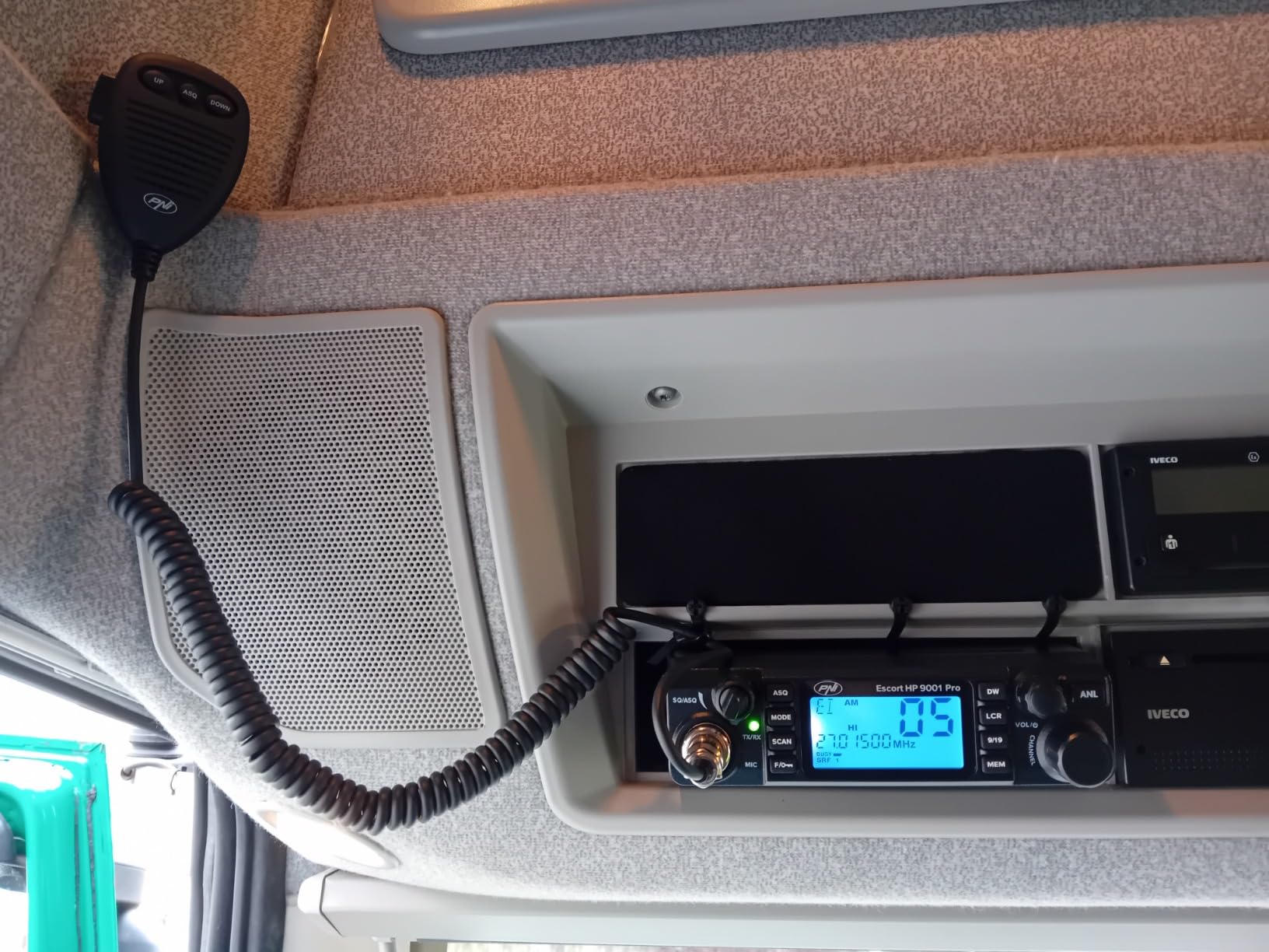 PNI Escort HP 9001 Pro radio CB AM-FM 12V/24V 4W