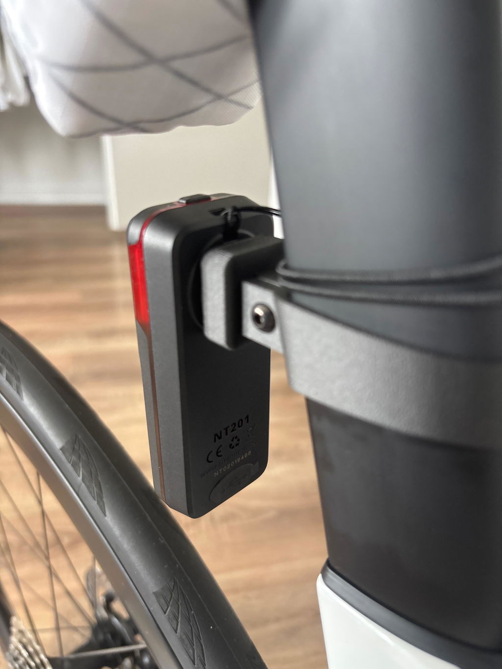 Ravemen NT201 feu arrière vélo radar intelligent