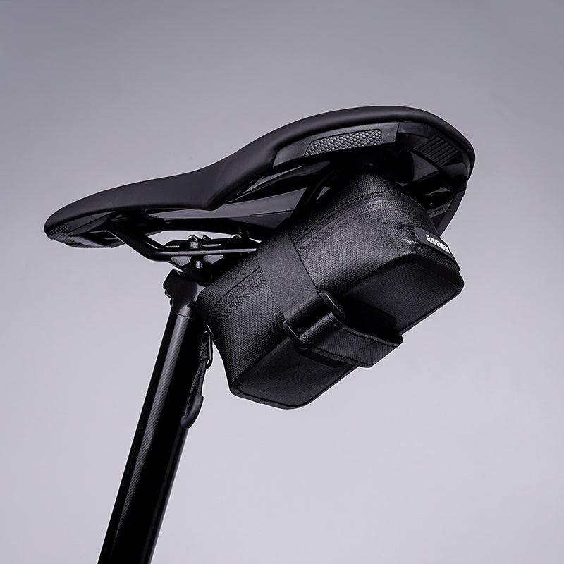 Ravemen CB06 sacoche selle vélo étanche 0,39 L + feu